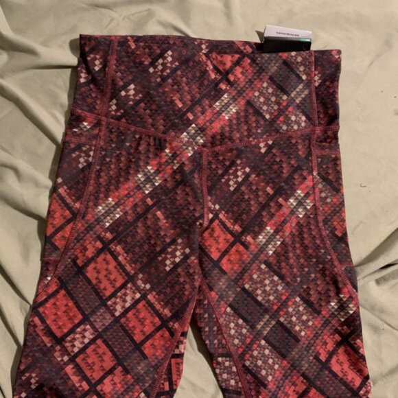 Champion Master Plaid Red High Rise Sculpt Leggings Women’s Med 7/8 Side Pockets - Picture 6 of 10